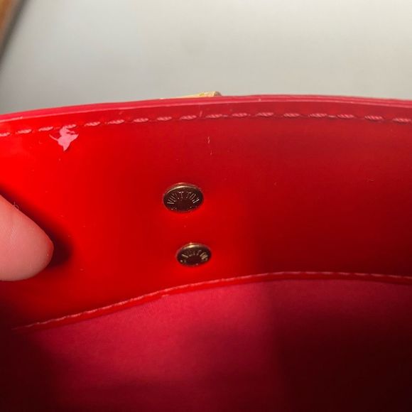 Louis Vuitton Red Monogram Vernis Reade PM Handbag w/Dust Bag & Maintenance Card - Picture 10 of 15